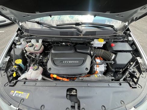 Used 2023 Chrysler Pacifica Touring-L FWD image 28