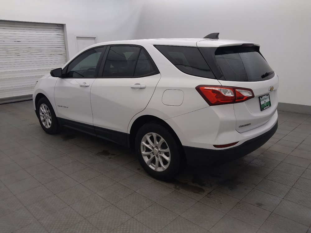 Used 2020 Chevrolet Equinox LS FWD image 3