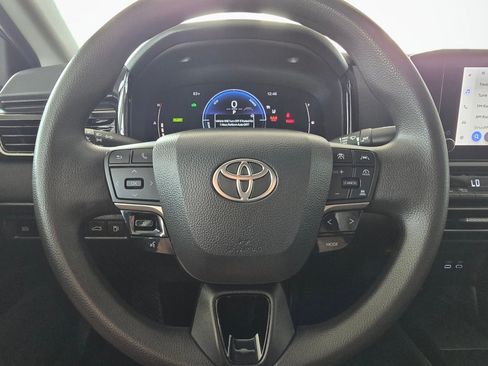 Used 2025 Toyota Camry LE FWD image 22