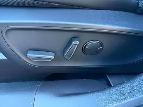 Used 2025 Ford Escape ST-Line w/ Cold Weather Package AWD/4WD image 20