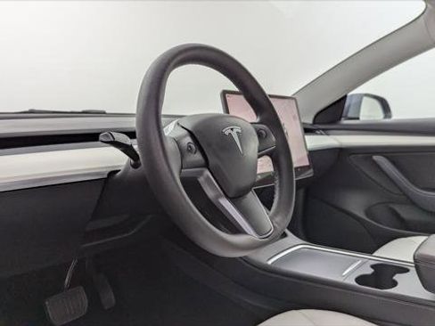 Used 2022 Tesla Model 3 Standard Range image 22