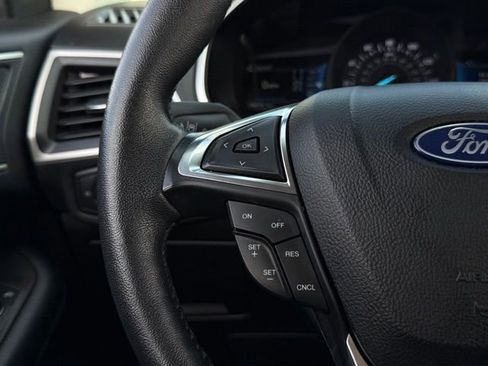 Used 2021 Ford Edge SEL w/ Convenience Package AWD/4WD image 9