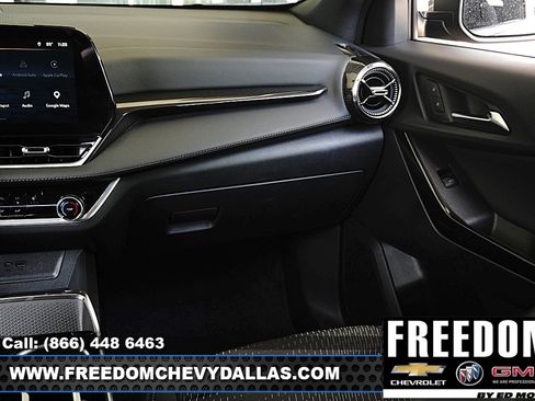 Used 2026 Chevrolet Equinox LT FWD image 32