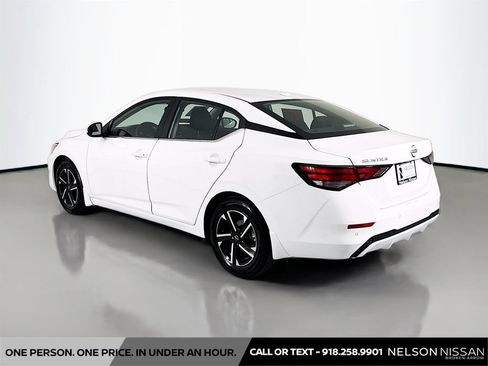 Certified 2025 Nissan Sentra SV FWD image 7
