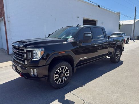 Used 2022 GMC Sierra 2500 AT4 w/ AT4 Premium Plus Package AWD/4WD image 1