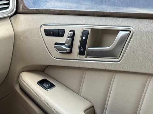 Used 2014 Mercedes-Benz E 350 Sedan image 18