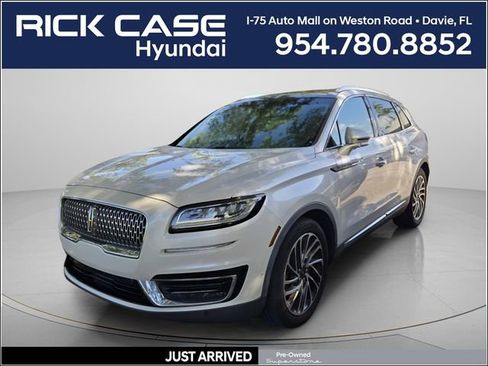 Used 2019 Lincoln Nautilus Reserve FWD image 1