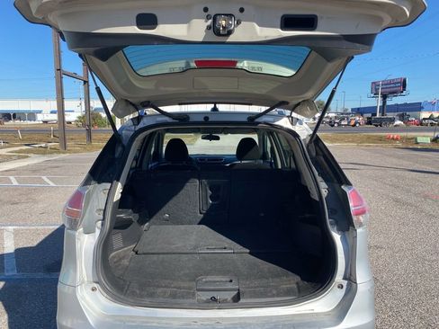 Used 2015 Nissan Rogue SV image 13