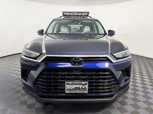 Used 2024 Toyota Grand Highlander XLE image 4