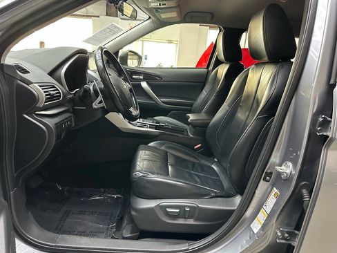 Used 2018 Mitsubishi Eclipse Cross SEL image 11