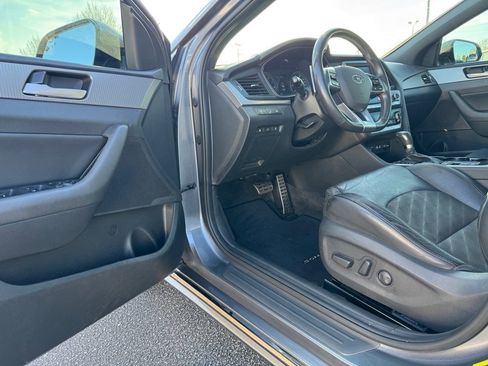 Used 2019 Hyundai Sonata Sport w/ Tech Package 03 image 13