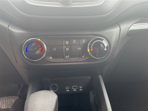 Used 2023 Chevrolet TrailBlazer LT image 15