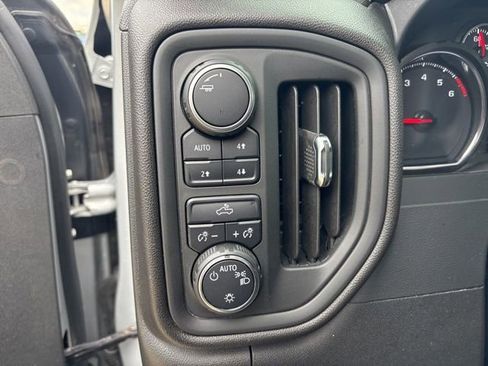Used 2021 Chevrolet Silverado 1500 Custom Trail Boss w/ Safety Confidence Package AWD/4WD image 25