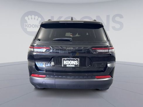 Used 2023 Jeep Grand Cherokee L Laredo AWD/4WD image 5
