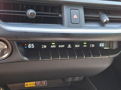 Used 2025 Lexus UX 300h AWD w/ Accessory Package (Z2) image 16