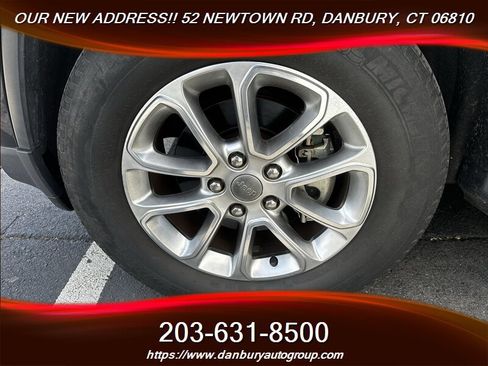 Used 2014 Jeep Grand Cherokee Limited AWD/4WD image 10