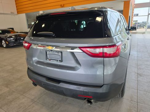 Used 2018 Chevrolet Traverse LS FWD image 8