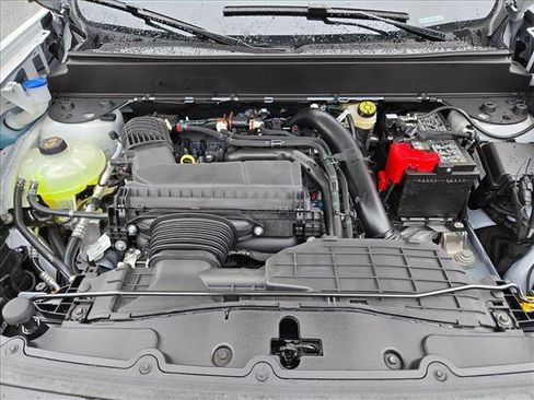 New 2025 Ford Maverick XL w/ Equipment Group 102A image 16