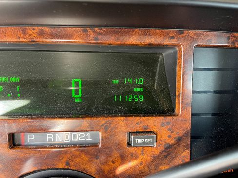 Used 1993 Cadillac Fleetwood Sedan RWD image 33