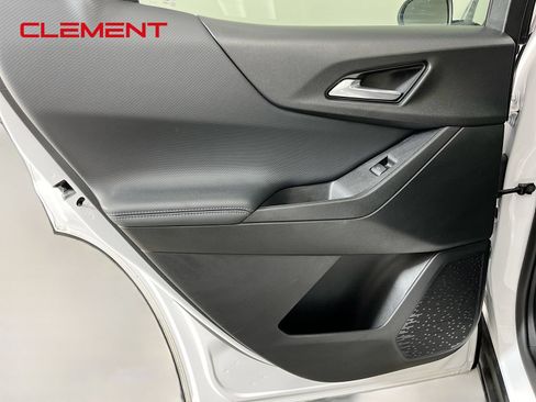 Used 2025 Chevrolet Equinox LT FWD image 28
