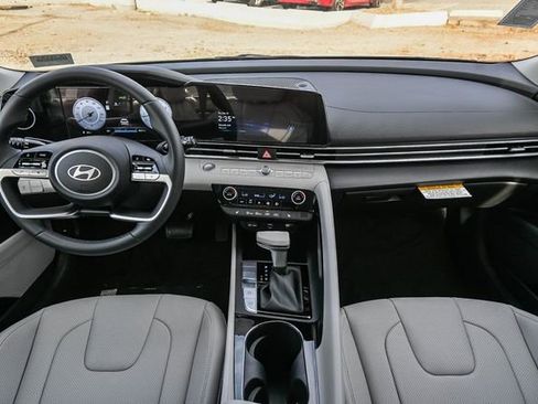 New 2026 Hyundai Elantra Limited image 15