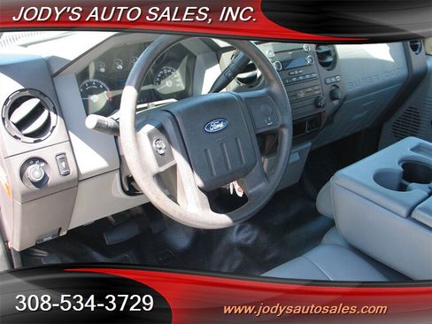 Used 2013 Ford F250 XL image 2