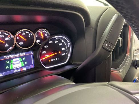 Used 2022 Chevrolet Silverado 1500 LT AWD/4WD image 43