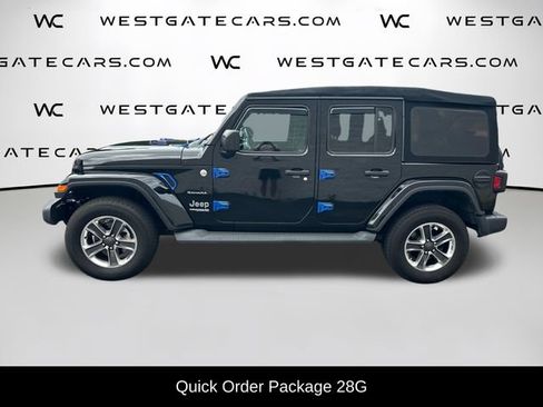 Used 2018 Jeep Wrangler Unlimited Sahara AWD/4WD image 4