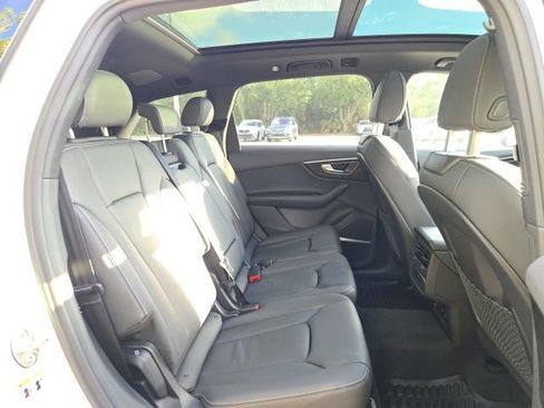 Used 2025 Audi Q7 3.0T Premium Plus AWD/4WD image 10