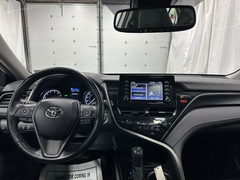 Used 2022 Toyota Camry SE image 17