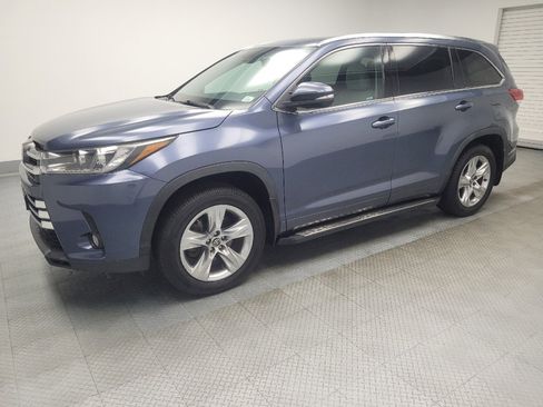 Used 2017 Toyota Highlander Limited image 2