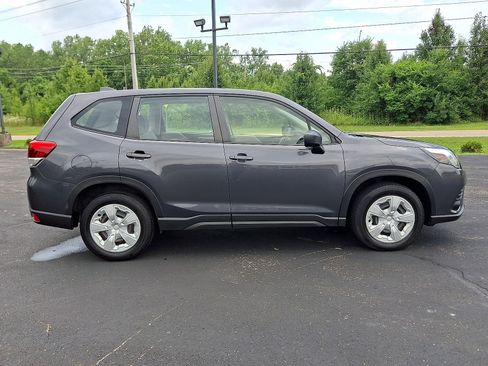 Used 2022 Subaru Forester AWD/4WD image 25