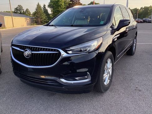 Used 2019 Buick Enclave Premium AWD/4WD image 2