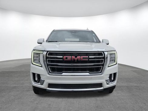 Used 2023 GMC Yukon XL SLT w/ SLT Premium Package RWD image 2