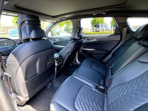 Certified 2026 Kia Sportage X-Pro Prestige AWD/4WD image 16