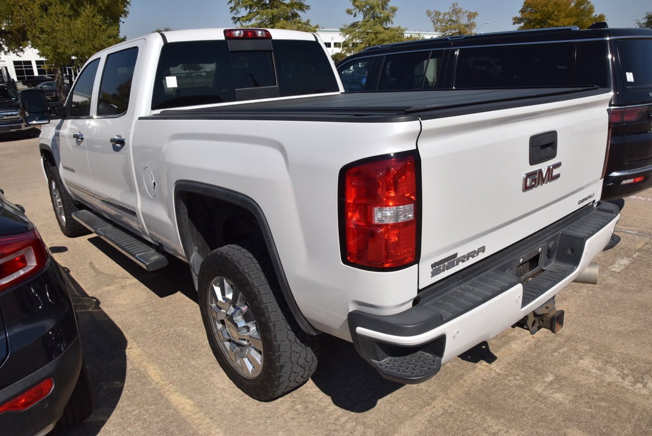 Used 2019 GMC Sierra 2500 Denali w/ Duramax Plus Package AWD/4WD image 7
