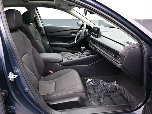 Used 2023 Honda Accord EX image 34