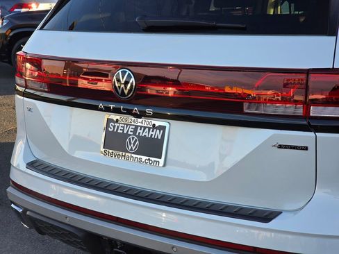 New 2026 Volkswagen Atlas Peak Edition AWD/4WD image 13