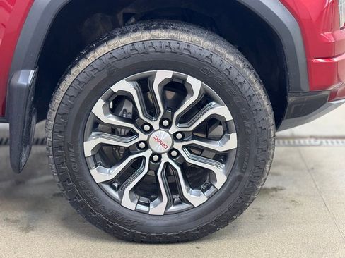 Used 2024 GMC Canyon Denali AWD/4WD image 4