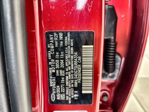 Certified 2025 Hyundai Elantra SEL FWD image 28