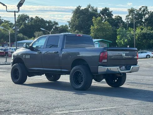 Used 2018 RAM 2500 Tradesman w/ Chrome Appearance Group AWD/4WD image 5