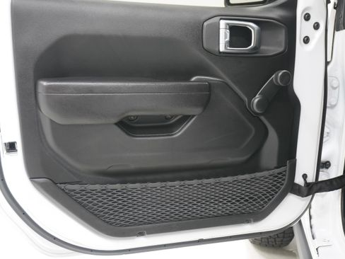 Used 2024 Jeep Wrangler Unlimited Sport AWD/4WD image 16