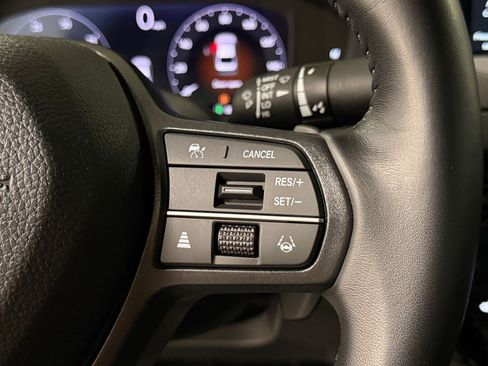 Used 2025 Honda Accord Sport image 29
