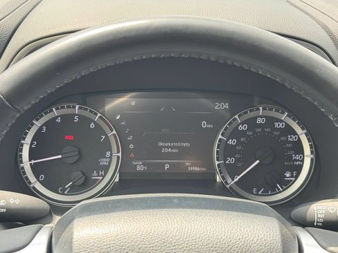 Used 2023 Toyota Highlander XLE AWD/4WD image 14