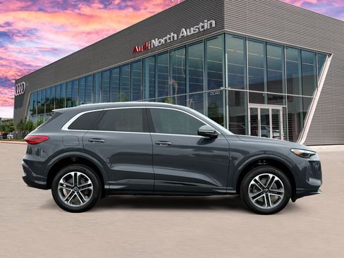 Certified 2025 Audi Q5 Premium w/ Convenience Package AWD/4WD image 5
