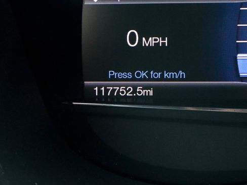 Used 2017 Ford Explorer XLT w/ Equipment Group 202A image 31