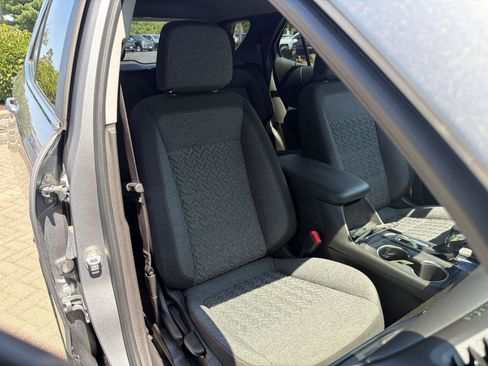 Used 2023 Chevrolet Equinox LT FWD image 32