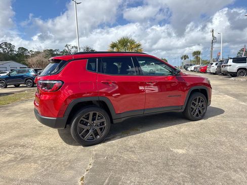 New 2026 Jeep Compass Latitude AWD/4WD image 3