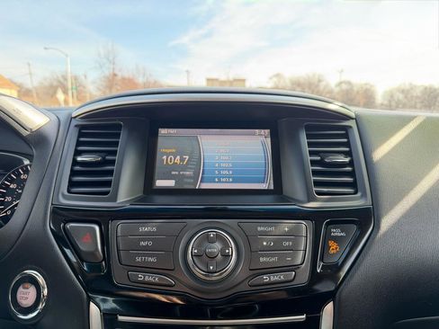 Used 2015 Nissan Pathfinder SV w/ Cargo Package image 13