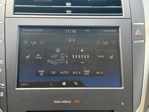 Used 2015 Lincoln MKZ w/ Equipment Group 101A Select FWD image 9